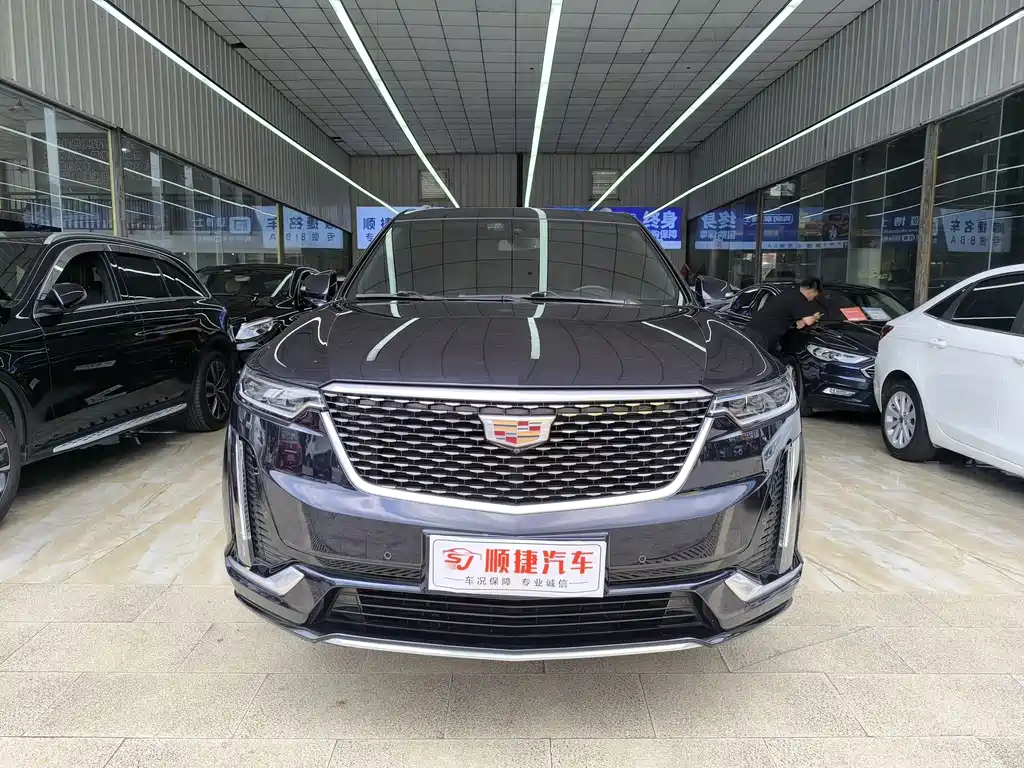 Cadillac XT6 2021 2.0T мест Luxury