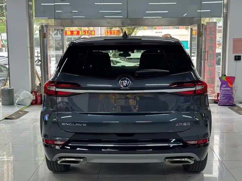 Buick Enclave — миниатюра 4