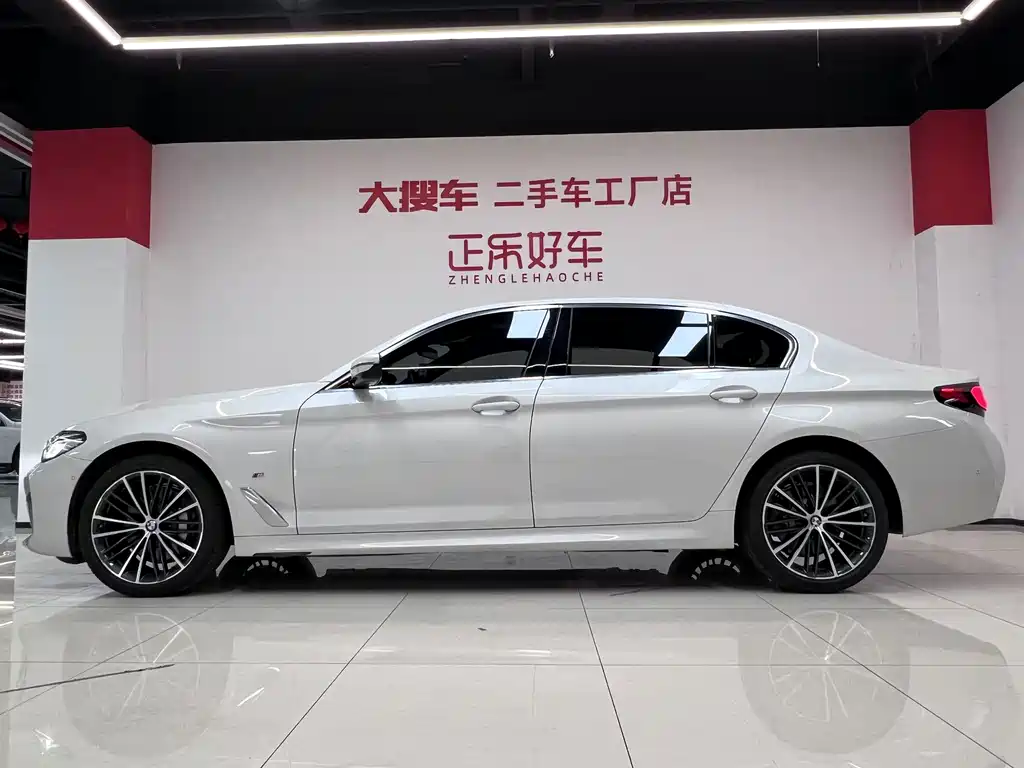 BMW 5 Series — миниатюра 2
