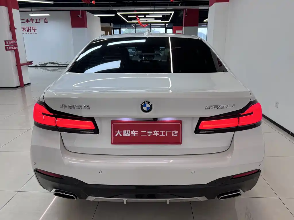 BMW 5 Series — миниатюра 6