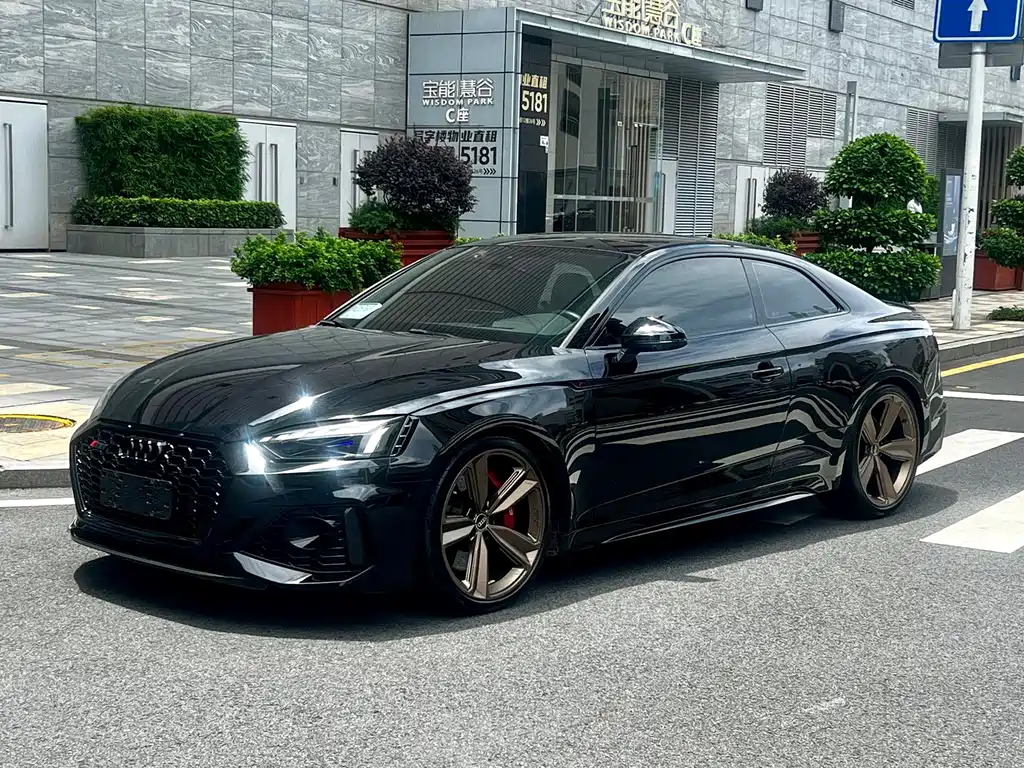 Купить Audi RS 5