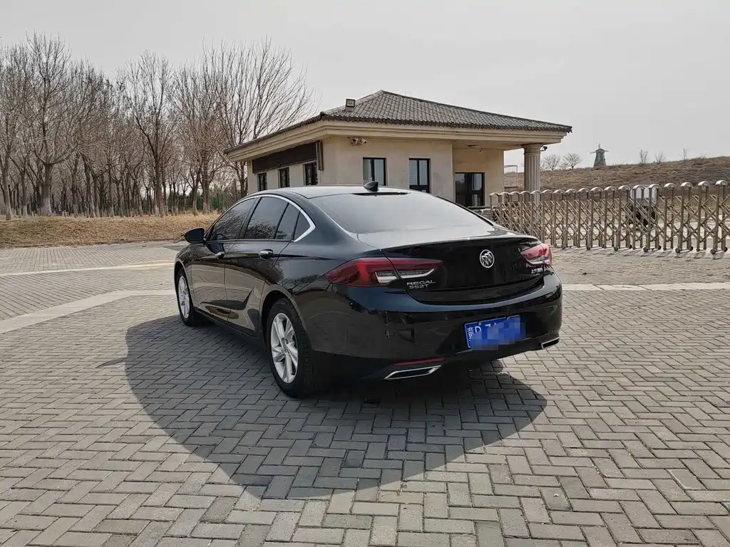 Buick Regal — миниатюра 4