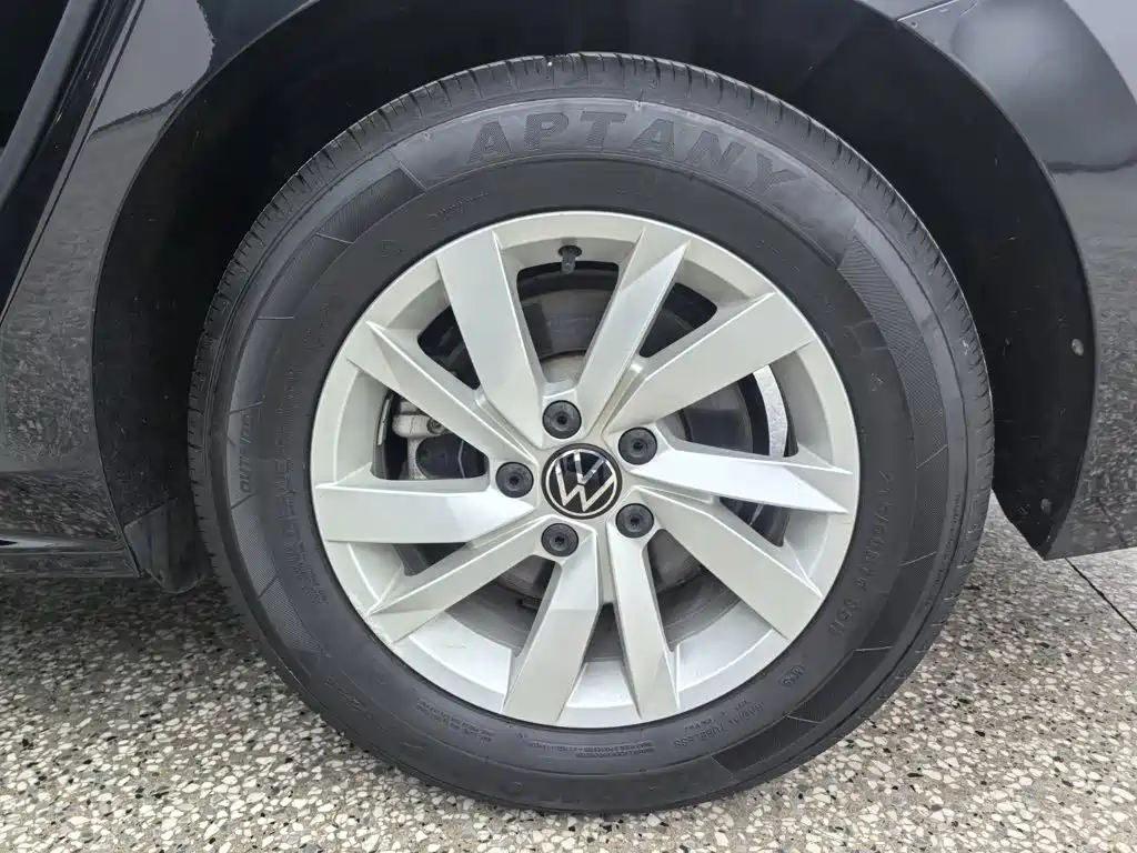Volkswagen Passat — миниатюра 13