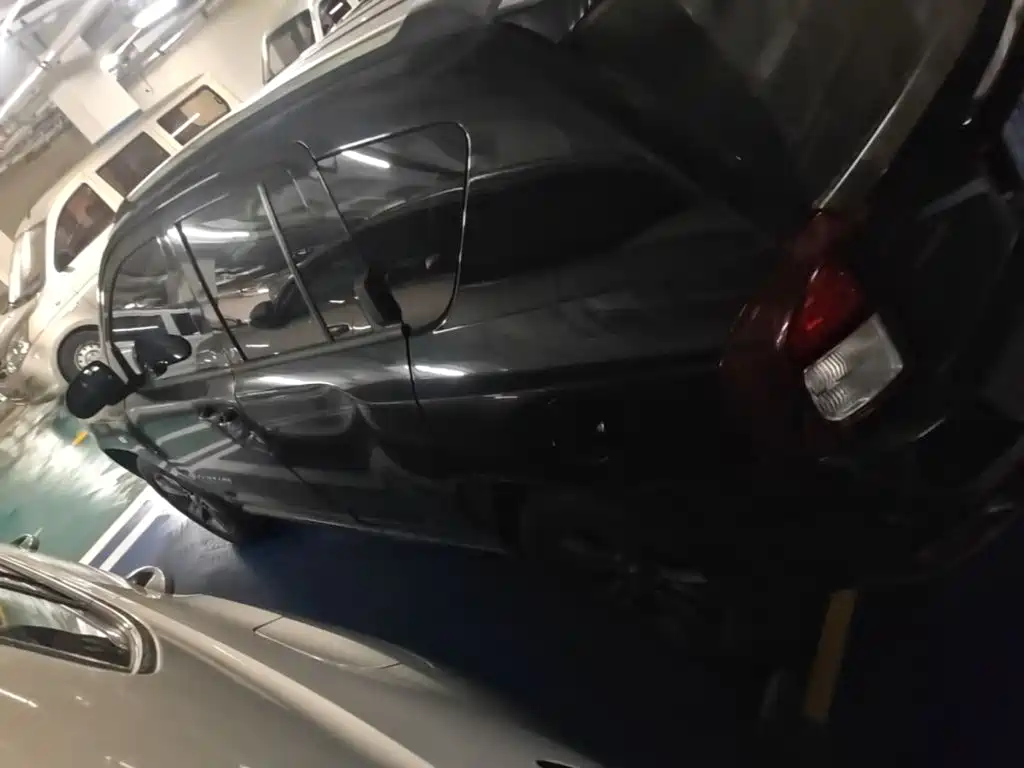 Jeep Compass (Import) — миниатюра 25