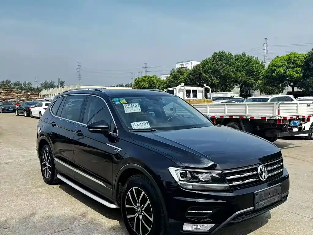 Volkswagen Tiguan L — миниатюра 2