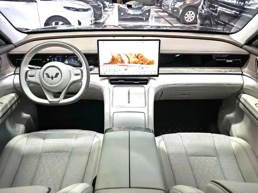 Wuling Xingguang L — миниатюра 3