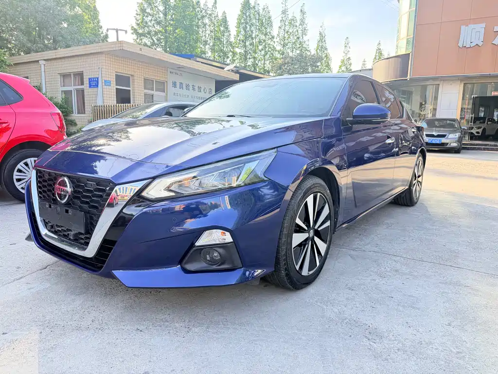 Nissan Teana 2022