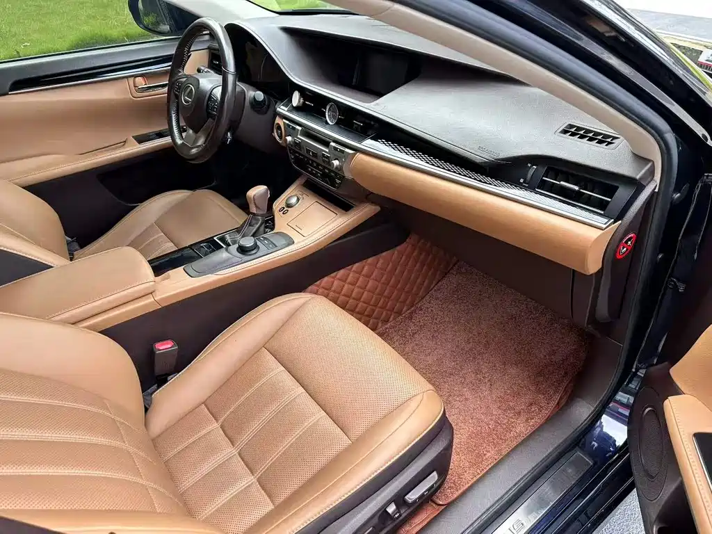 Lexus ES — миниатюра 6