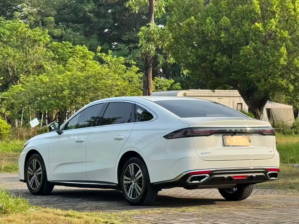 Geely Emgrand — миниатюра 6