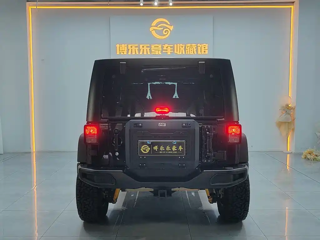 Jeep Wrangler — миниатюра 36