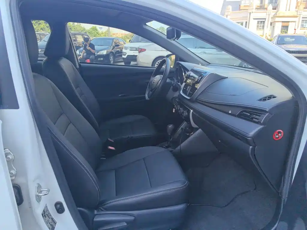 Toyota Yaris L — миниатюра 25