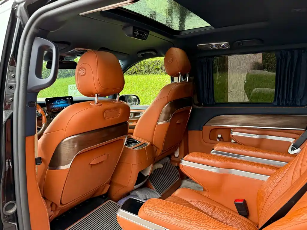 Mercedes-Benz V-Class — миниатюра 11