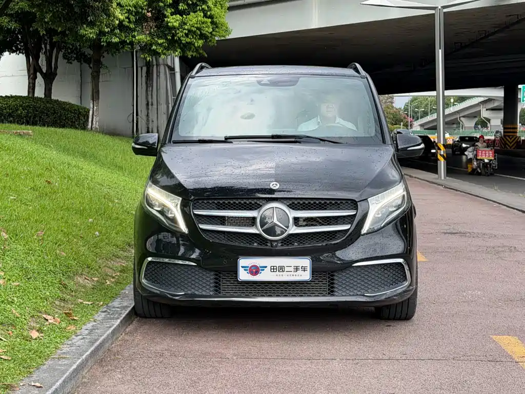 Mercedes-Benz V-Class — миниатюра 2