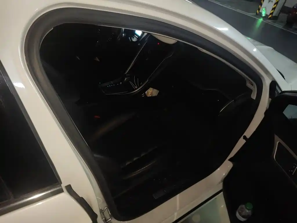 Ford Mondeo — миниатюра 18