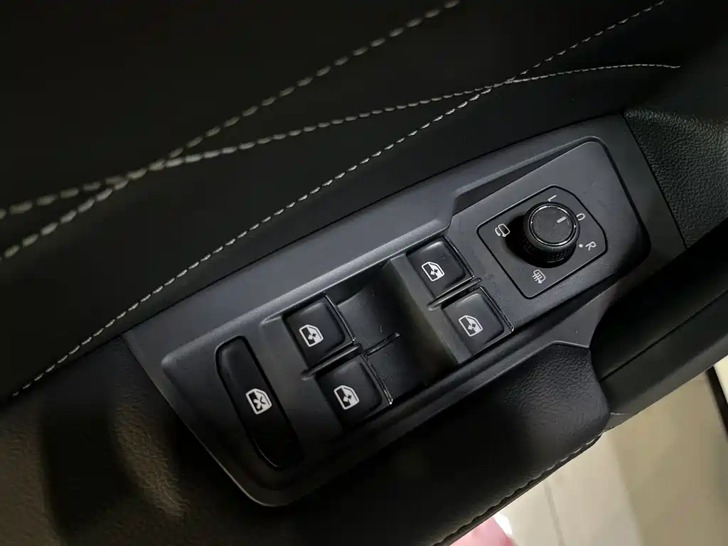 Volkswagen Tiguan L L 2023 430PHEV Luxury