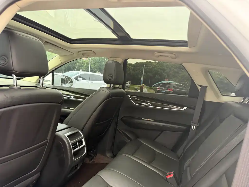Cadillac XT5 — миниатюра 9