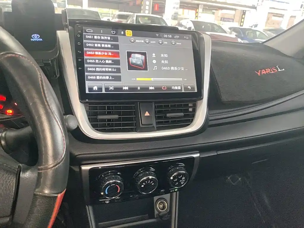 Toyota Yaris L — миниатюра 13