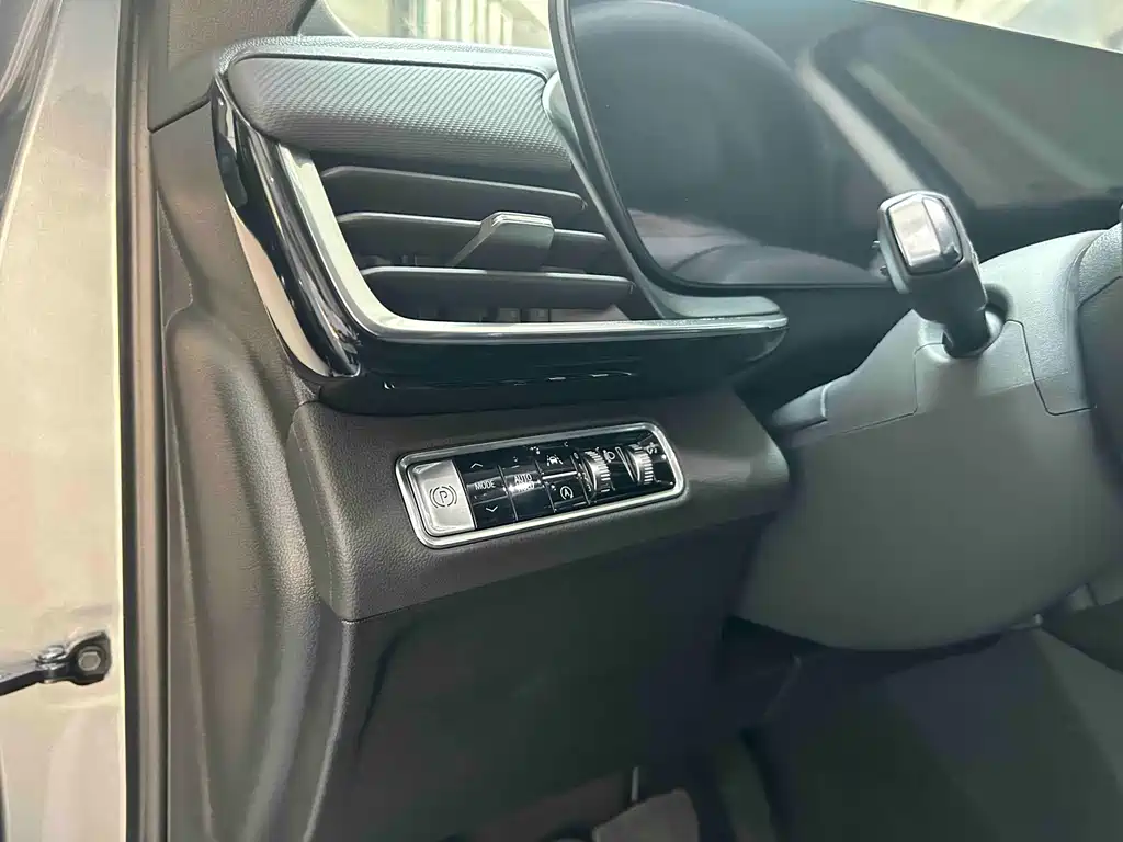 Buick Envision S — миниатюра 13