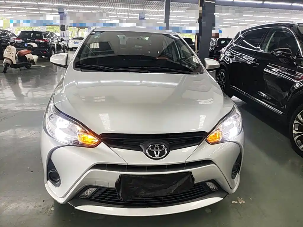Toyota Yaris L — миниатюра 3