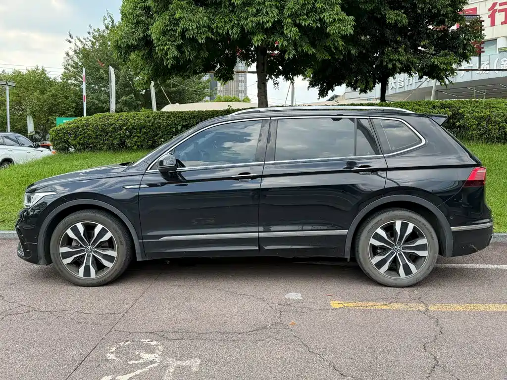 Volkswagen Tiguan L — миниатюра 3