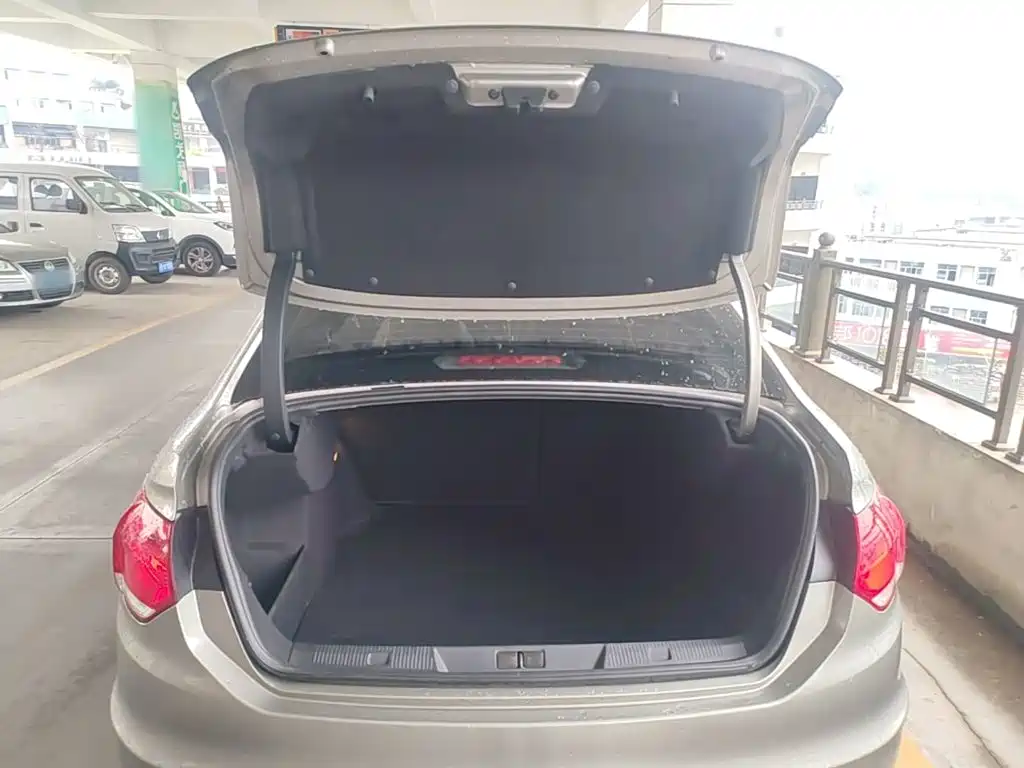 Citroen C4L — миниатюра 19