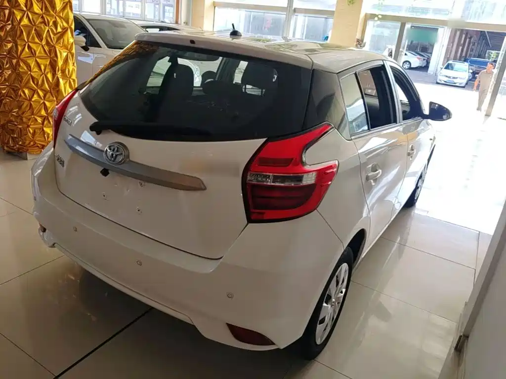Toyota Vios FS — миниатюра 7