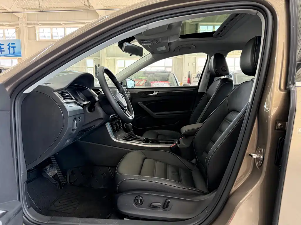 Volkswagen Passat — миниатюра 8