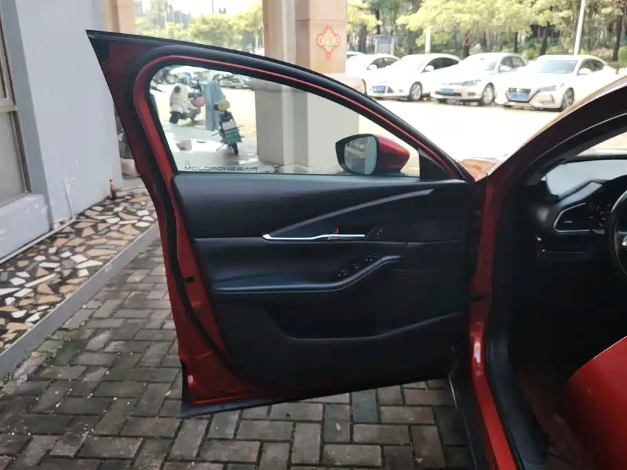 Mazda CX-30 — миниатюра 7