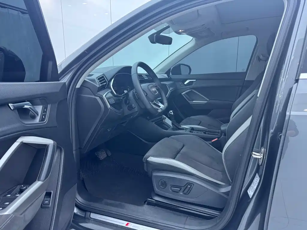 Audi Q3 2022 35 TFSI Fashion