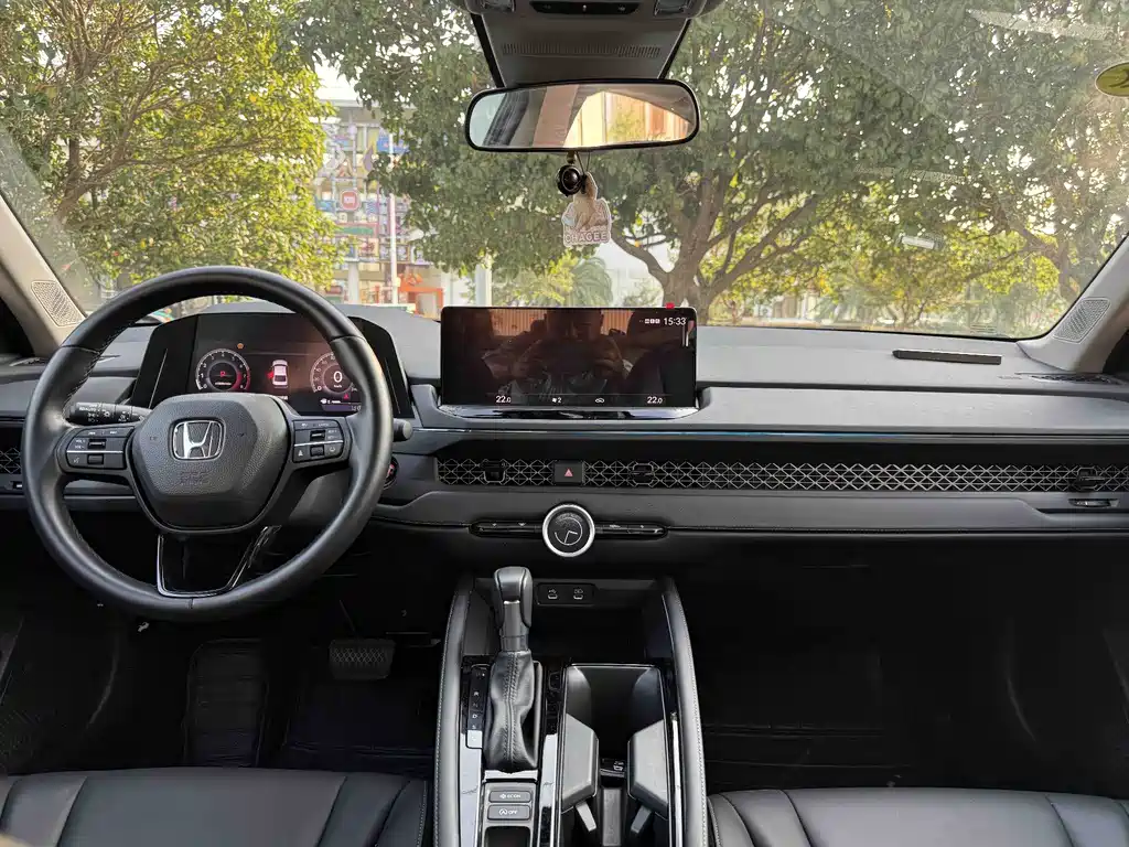 Honda Accord — миниатюра 18