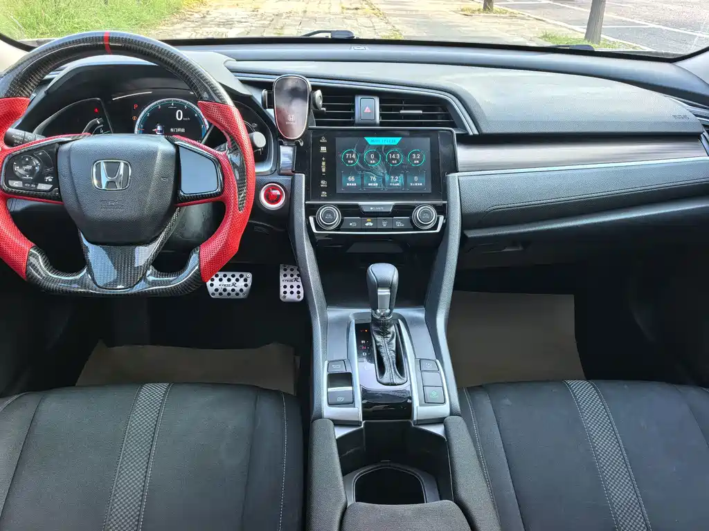 Honda Civic — миниатюра 10