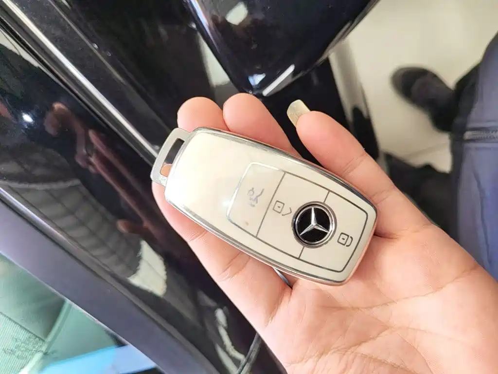 Mercedes-Benz E-Class — миниатюра 9