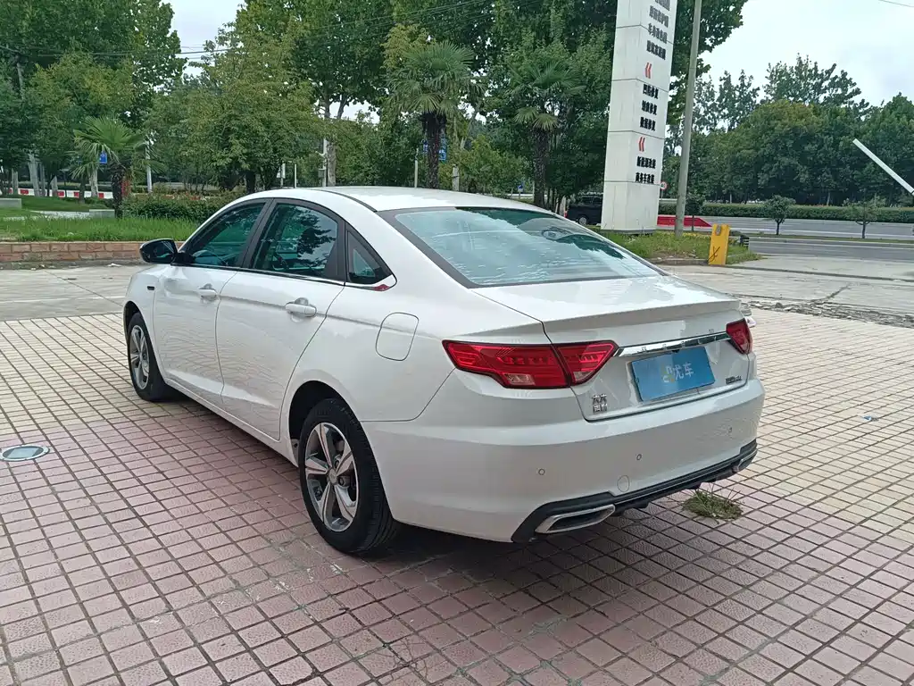 Geely Emgrand GL — миниатюра 15