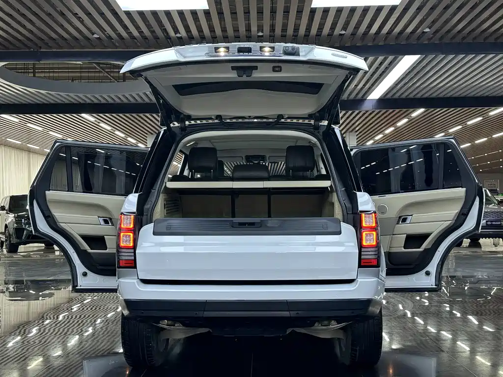 Land Rover Range Rover — миниатюра 13