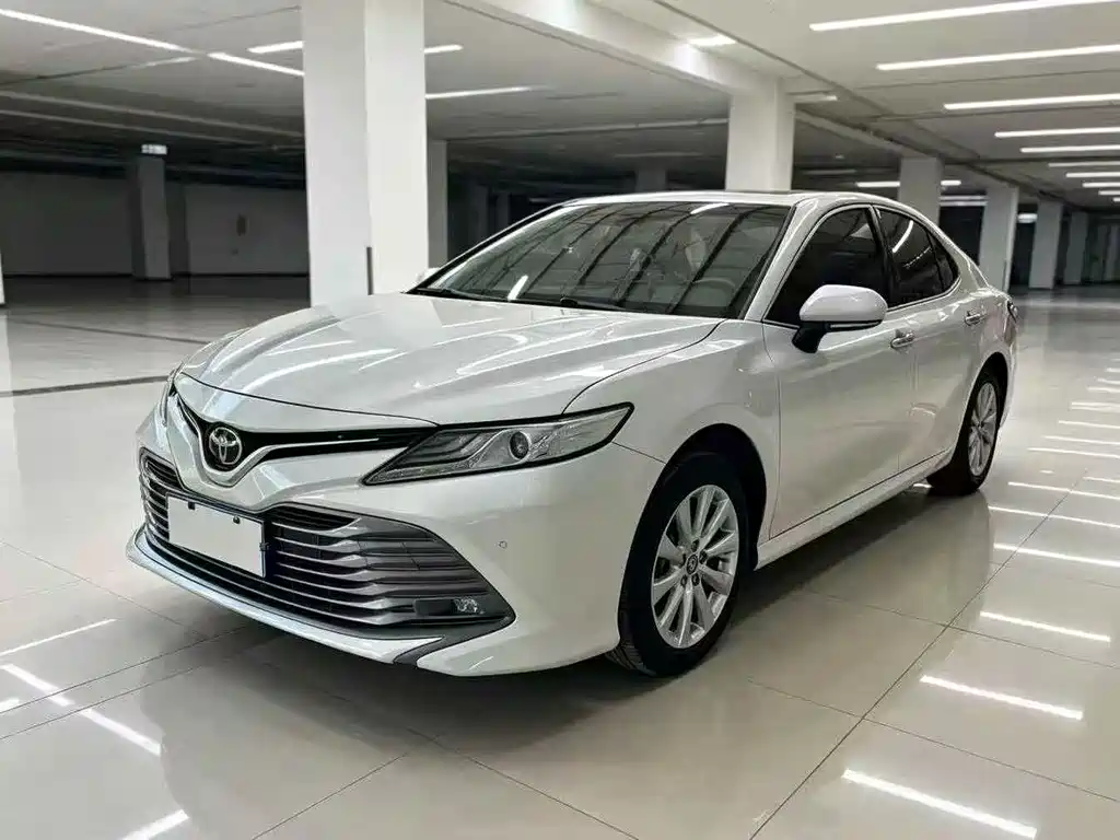 Toyota Camry 2019