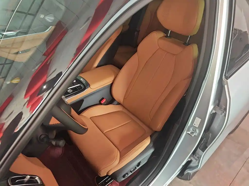 Geely Boyue L — миниатюра 15