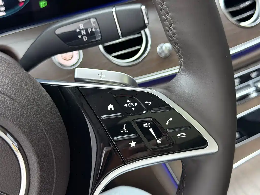 Mercedes-Benz E-Class — миниатюра 40