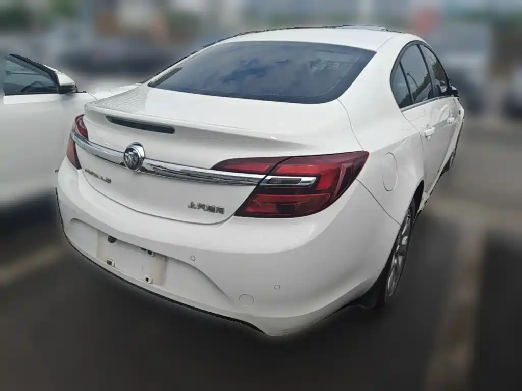 Buick Regal — миниатюра 10