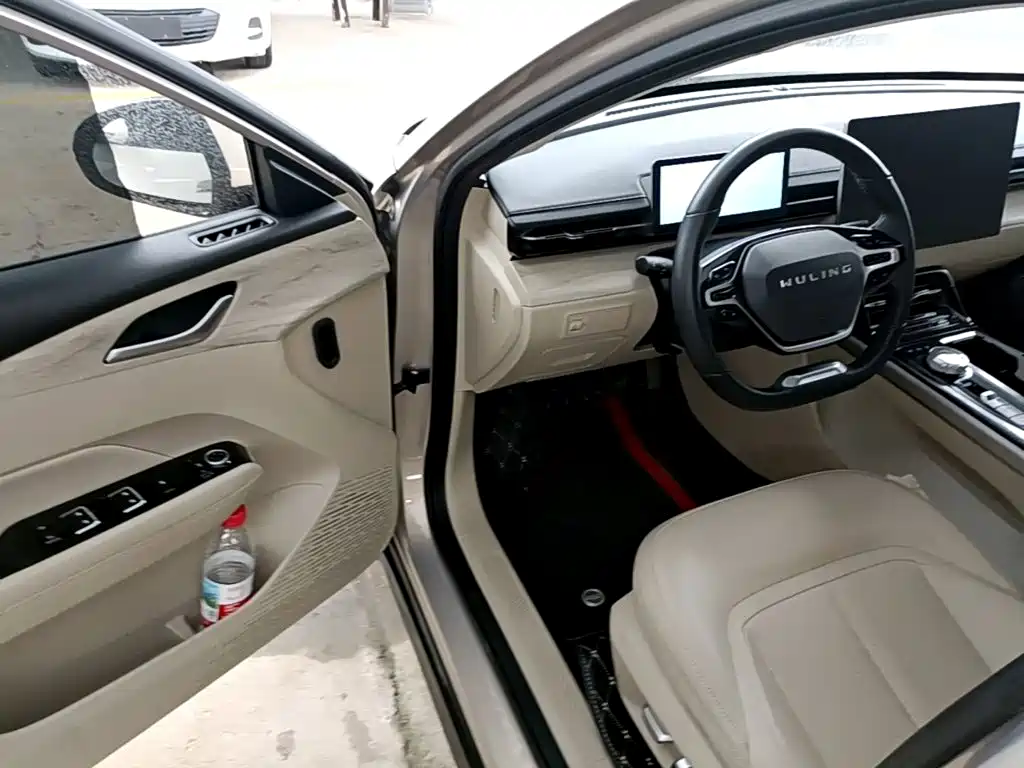 Wuling Xingguang — миниатюра 16