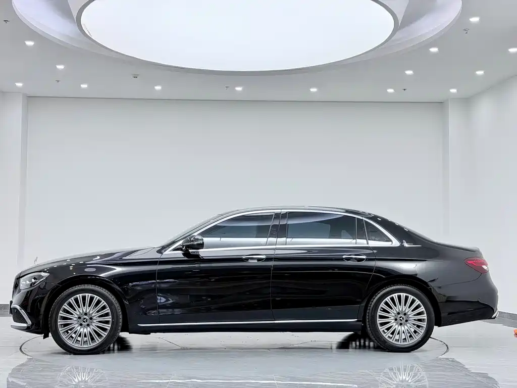 Mercedes-Benz E-Class — миниатюра 47