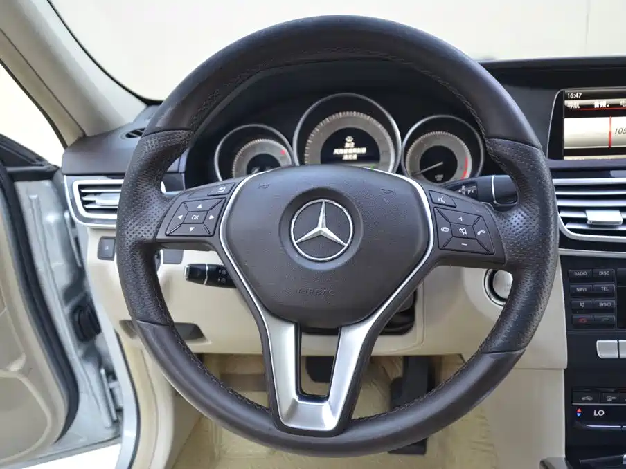 Mercedes-Benz E-Class — миниатюра 10