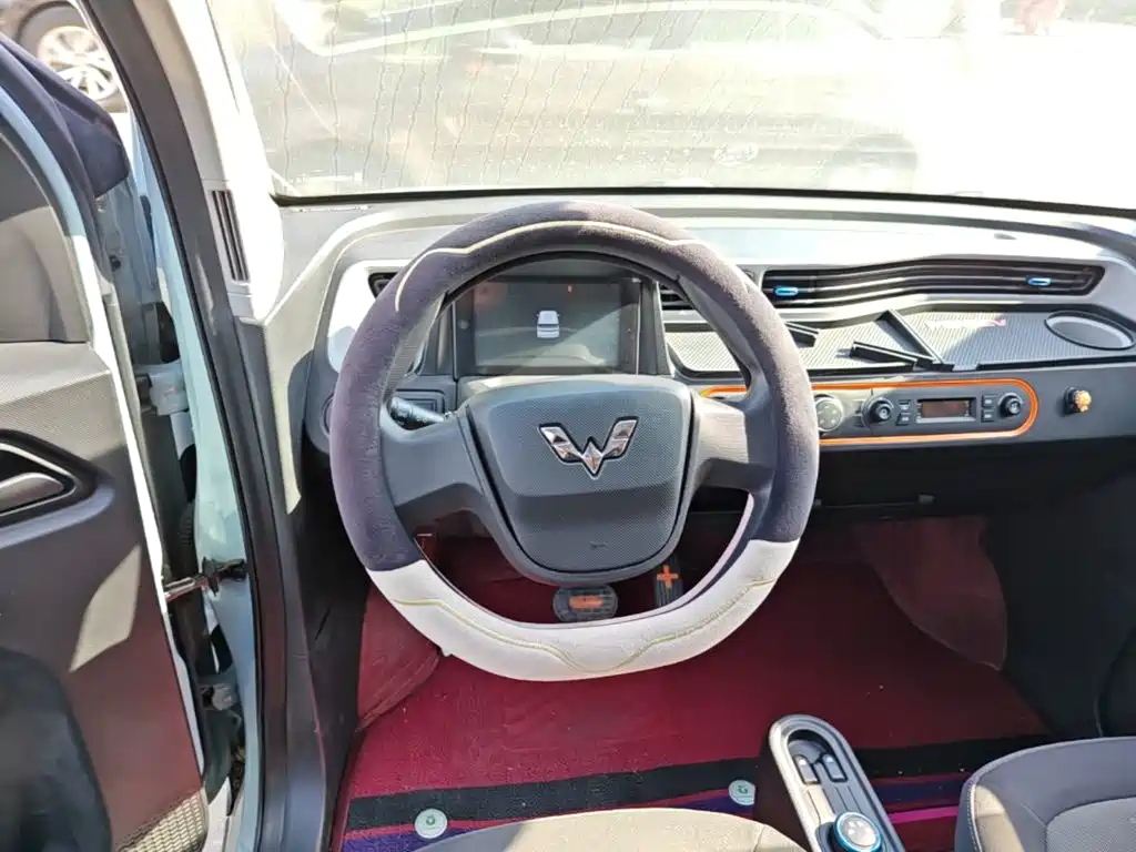 Wuling MINIEV — миниатюра 11