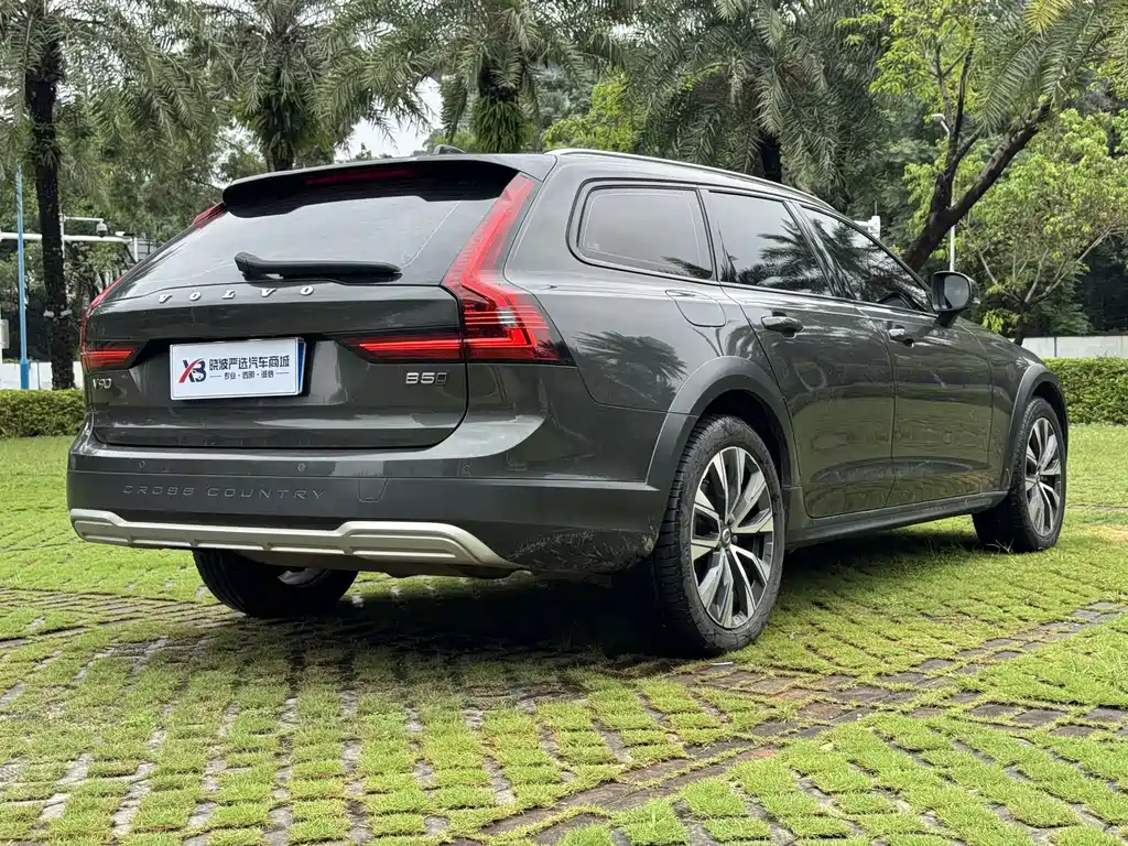 Volvo V90 — миниатюра 6