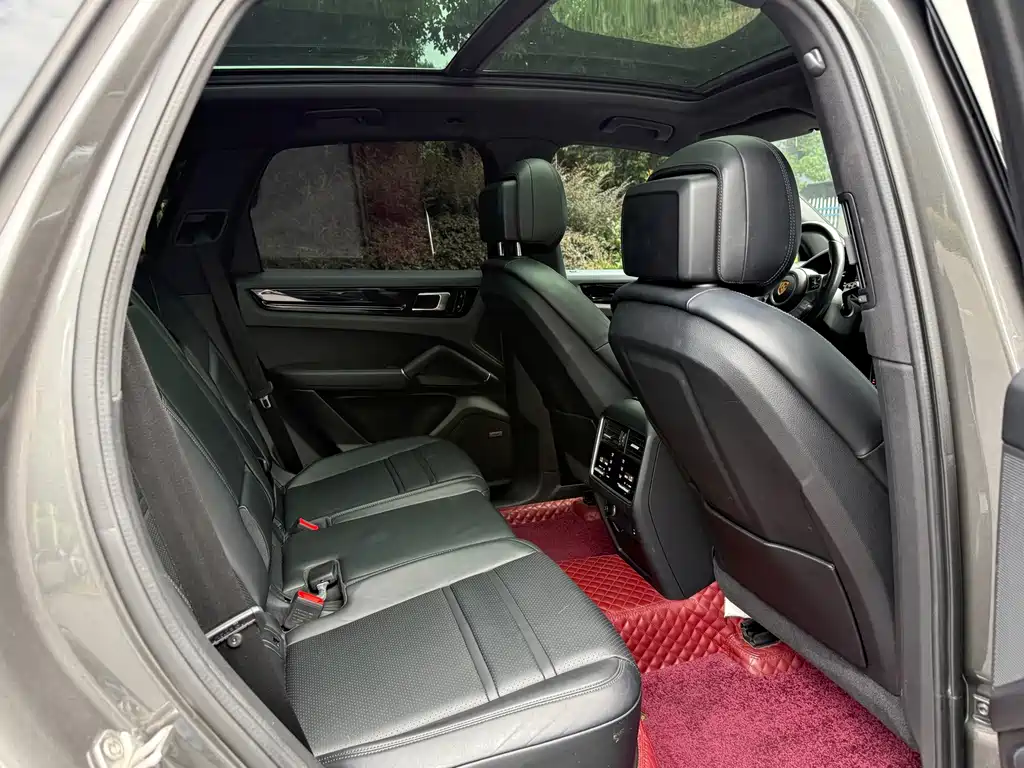 Porsche Cayenne — миниатюра 15