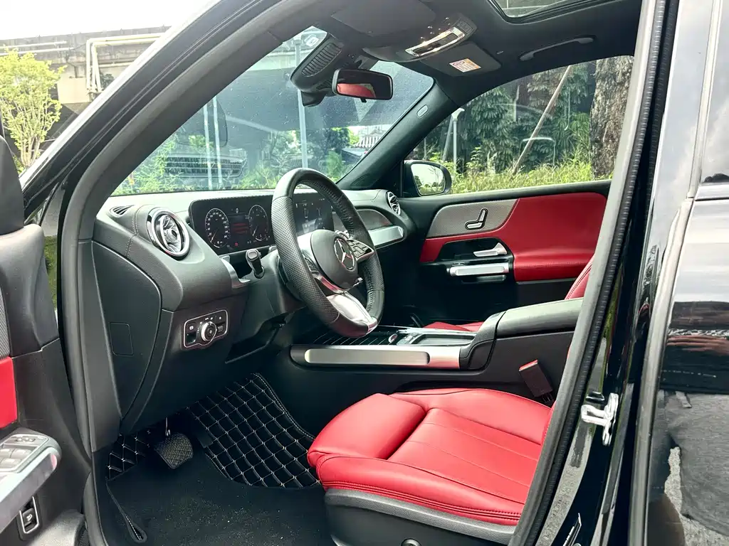 Mercedes-Benz GLB — миниатюра 11