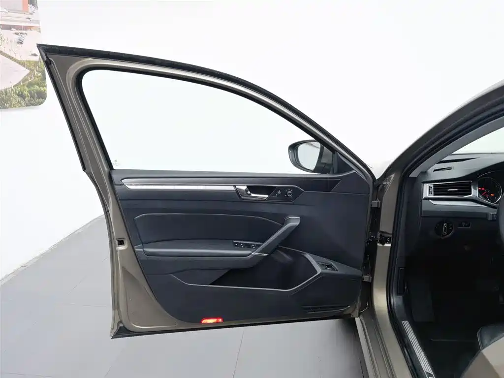Volkswagen Passat 2017 330TSI DSG