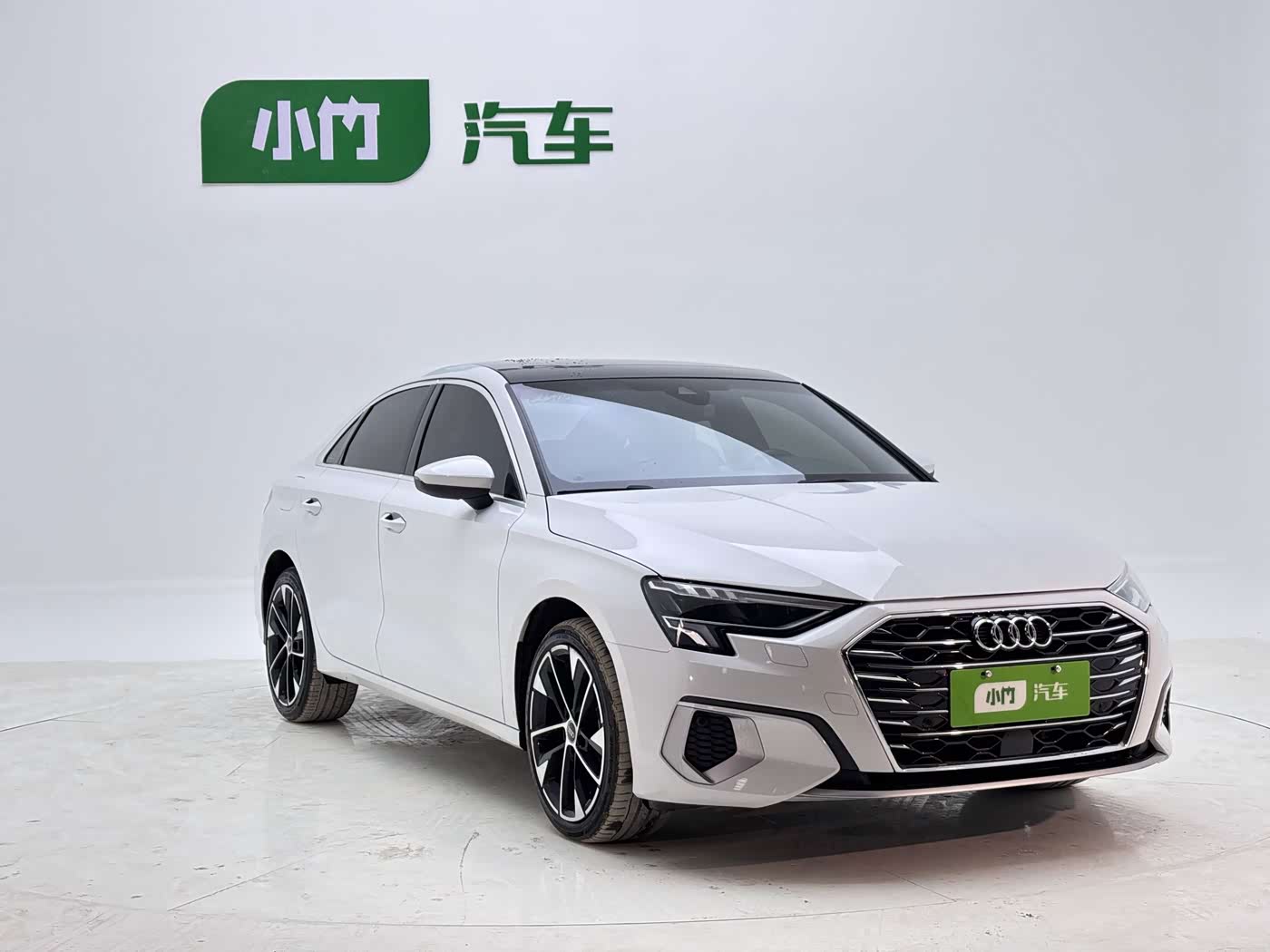 Audi A3 1.4 л 2022 г. Белый, пробег 15000 км