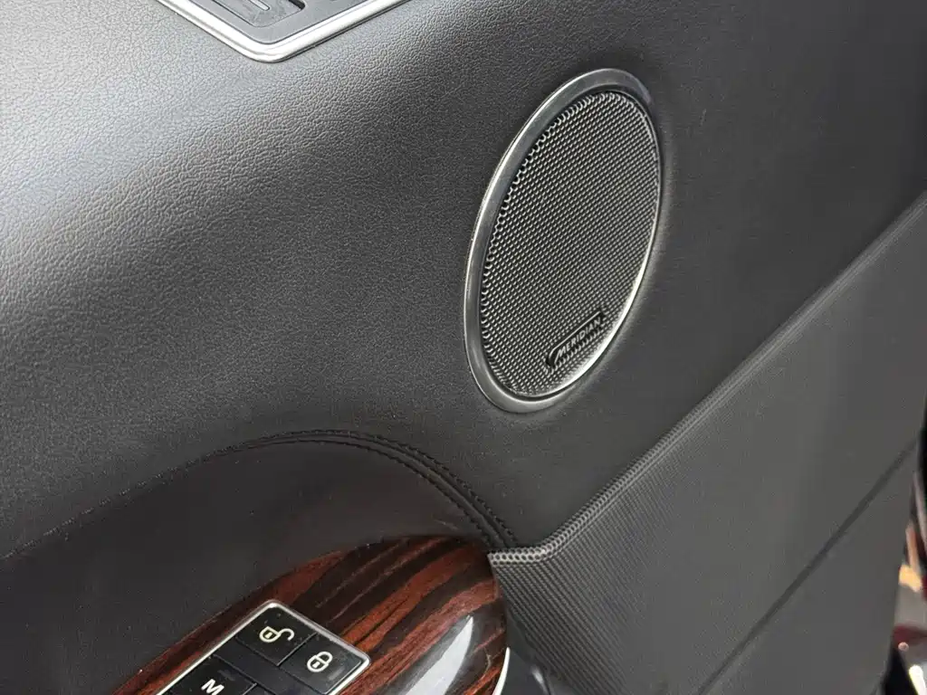 Land Rover Range Rover — миниатюра 7
