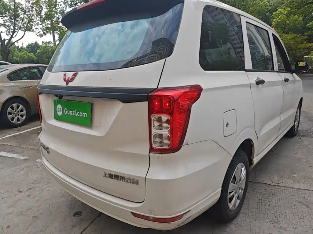 Wuling Hongguang — миниатюра 8