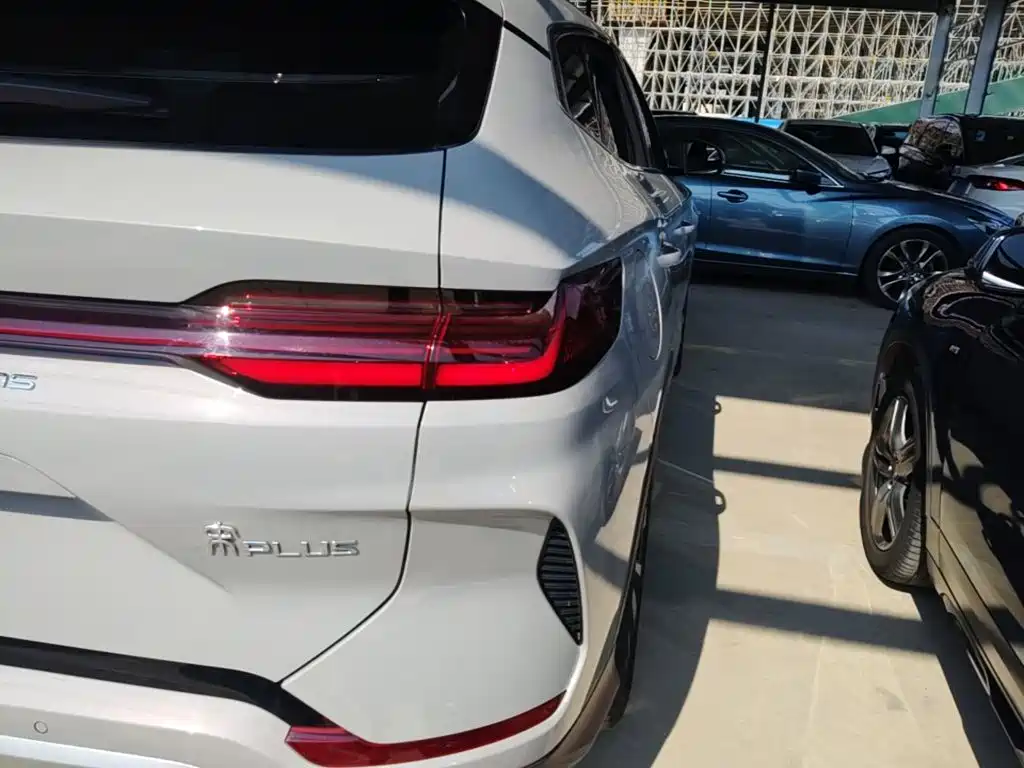 BYD PLUS New Energy — миниатюра 8